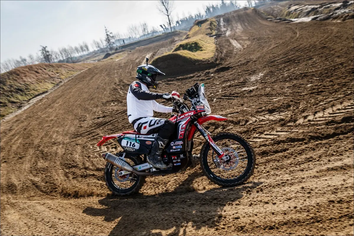 Honda CRF 450 Rally TEST: in pista contro la moto da cross! (23)