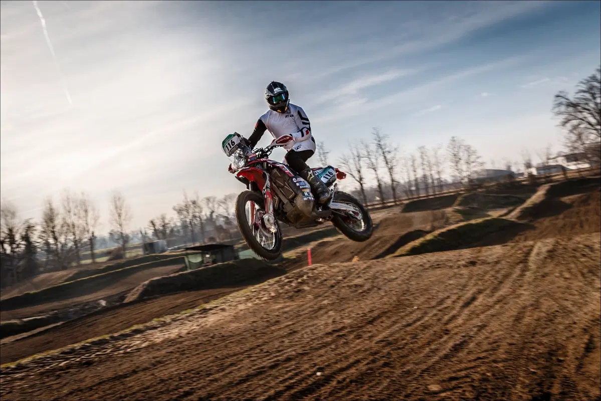 Honda CRF 450 Rally TEST: in pista contro la moto da cross! (25)