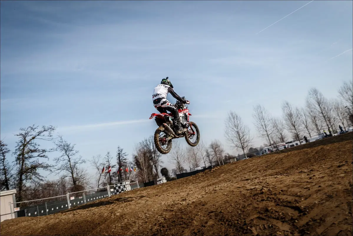 Honda CRF 450 Rally TEST: in pista contro la moto da cross! (27)