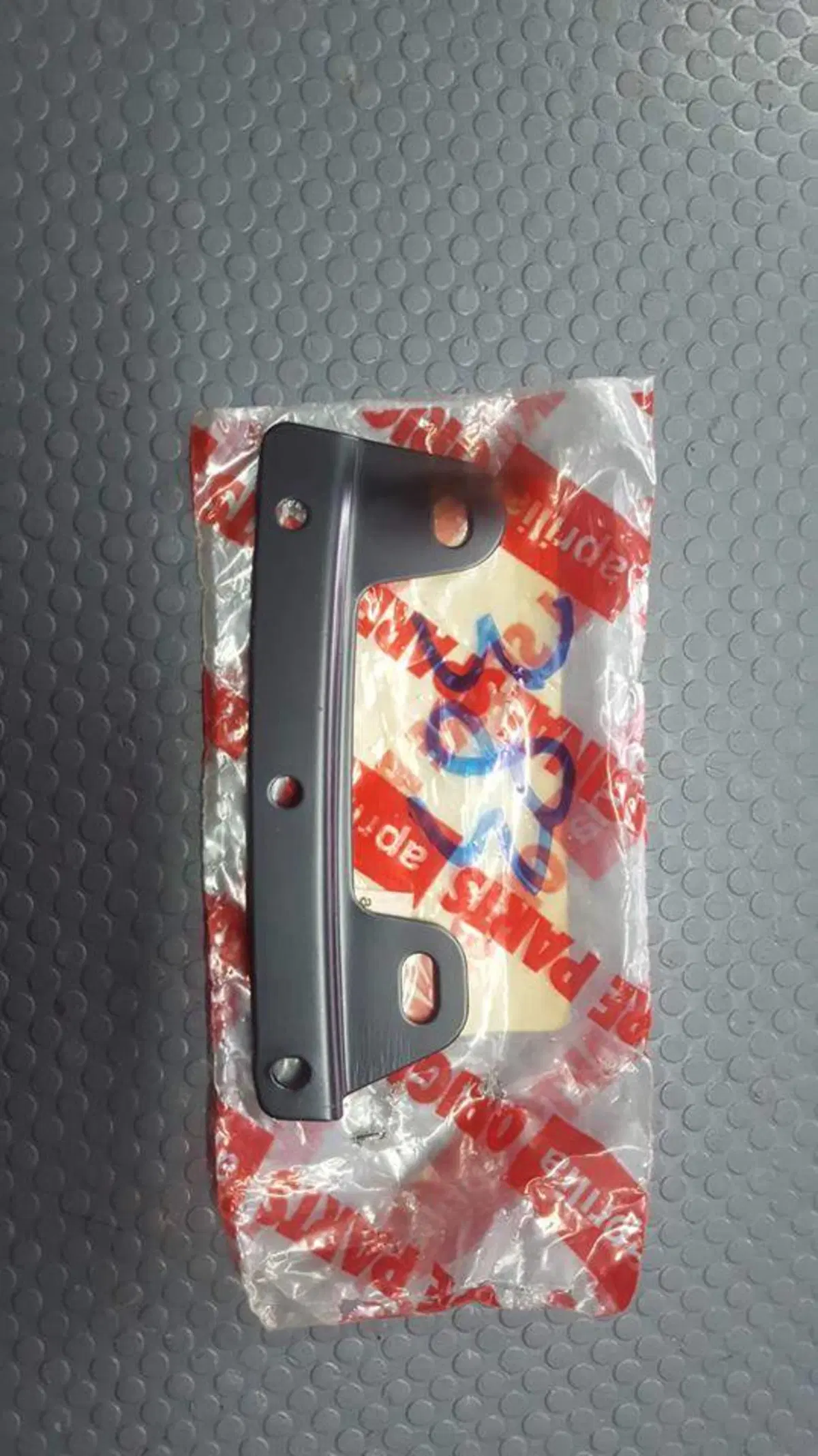 SUPPORTO SCUDO ANT. SX SR 50 SR 50 H2O 1993 1996 Aprilia