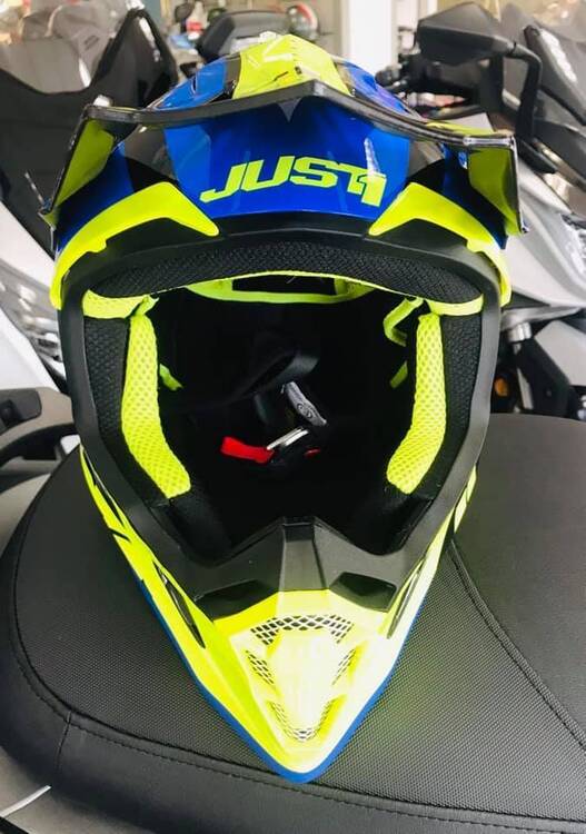 Casco cross JUST1 (3)