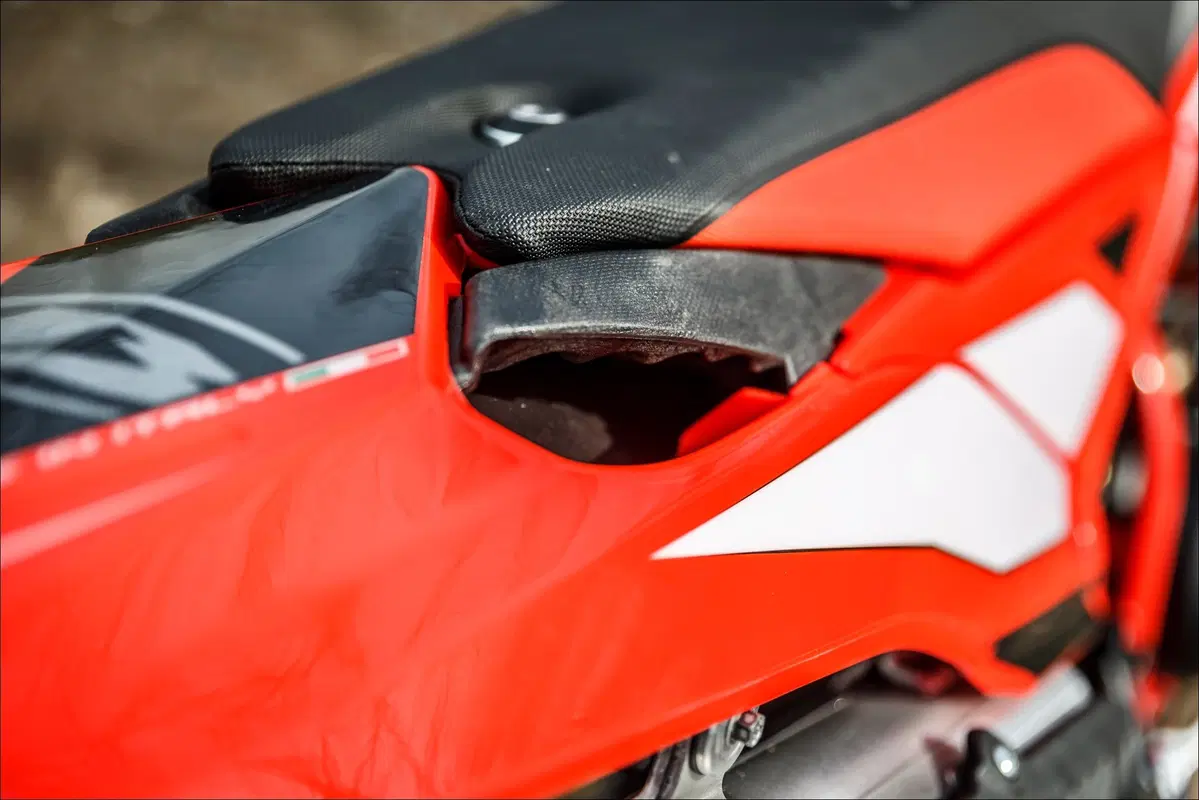 Beta 125 Enduro TEST 2 tempi vs 4 tempi: sfida in pista (6)