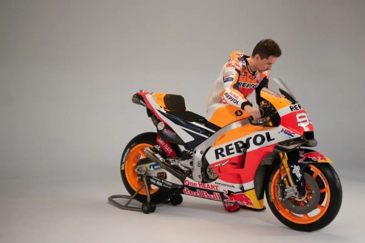 Marquez e Lorenzo si preparano (in studio) per il Qatar (7)