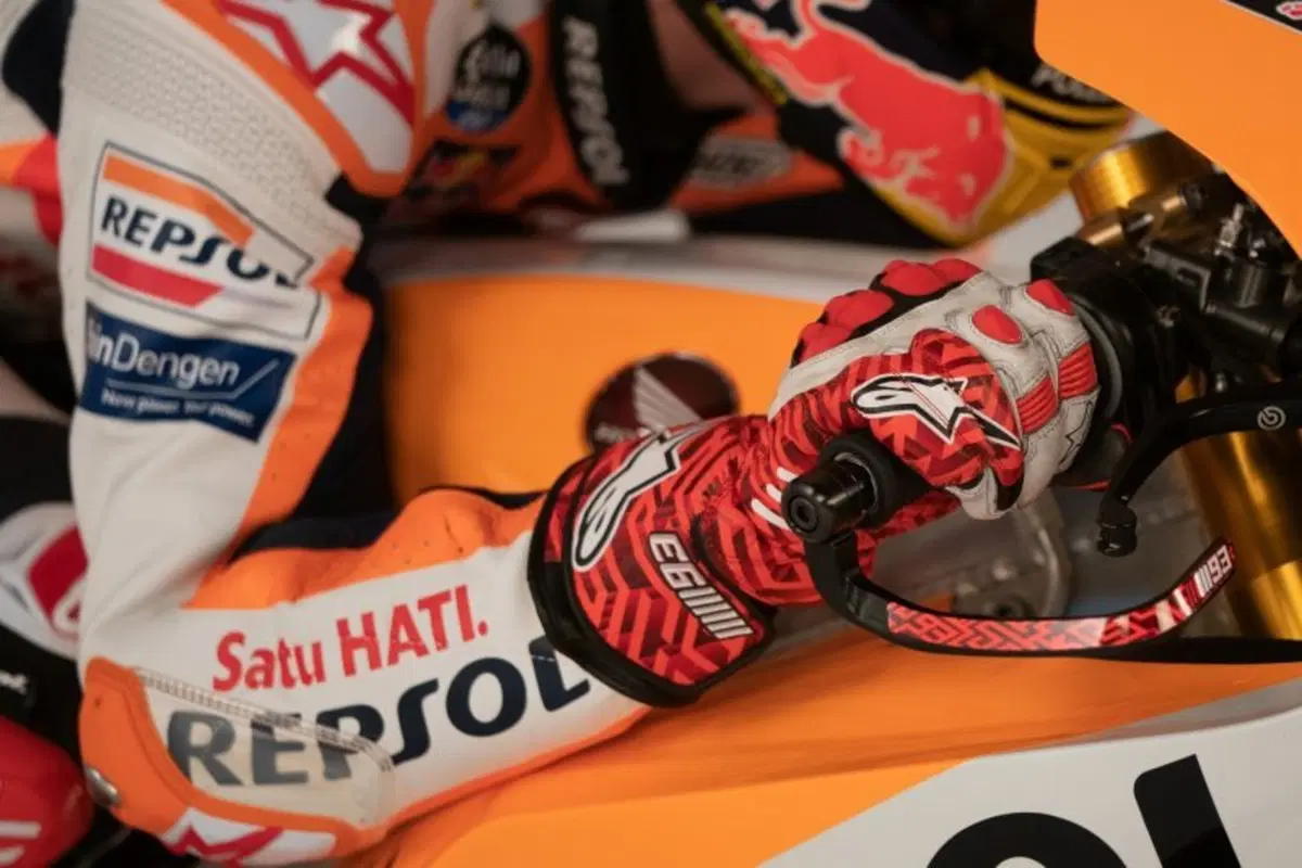 Marquez e Lorenzo si preparano (in studio) per il Qatar (8)