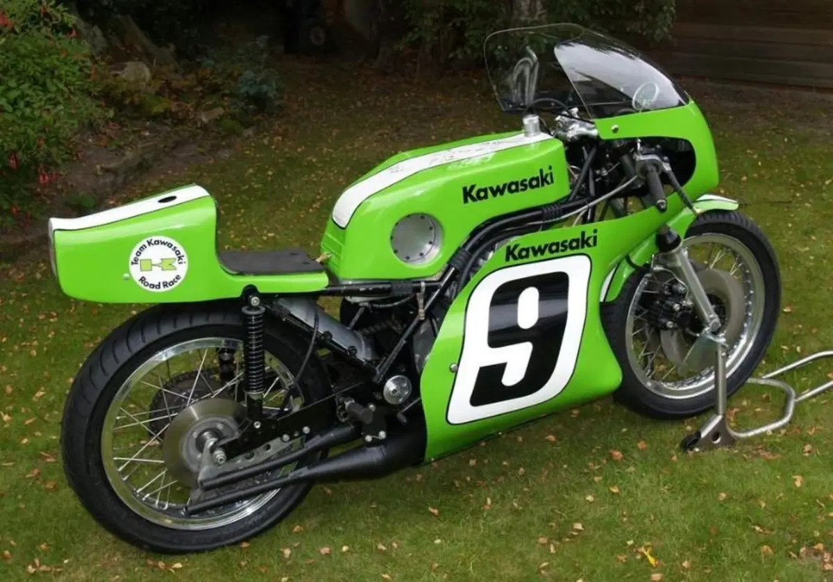Dieci grandi Kawasaki da corsa. Prima dell'ultima Superbike vincente (3)