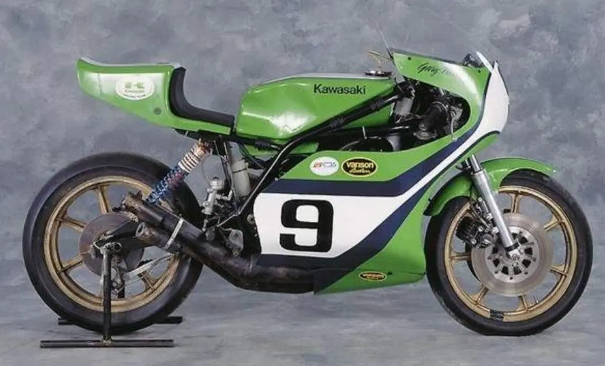 Dieci grandi Kawasaki da corsa. Prima dell'ultima Superbike vincente (4)