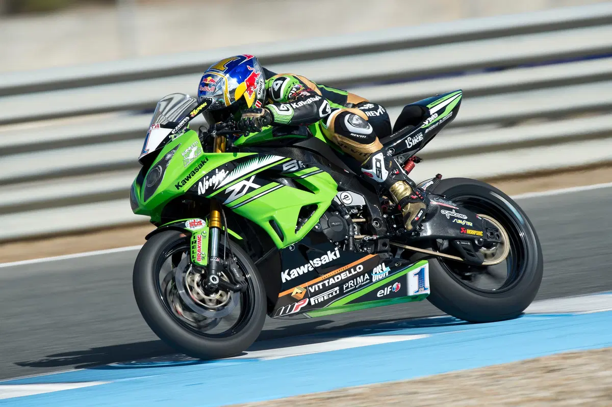 Dieci grandi Kawasaki da corsa. Prima dell'ultima Superbike vincente (2)