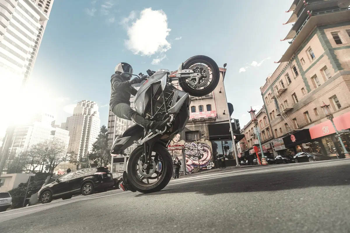 Zero SR/F. Lancia la sfida alle moto tradizionali (19)