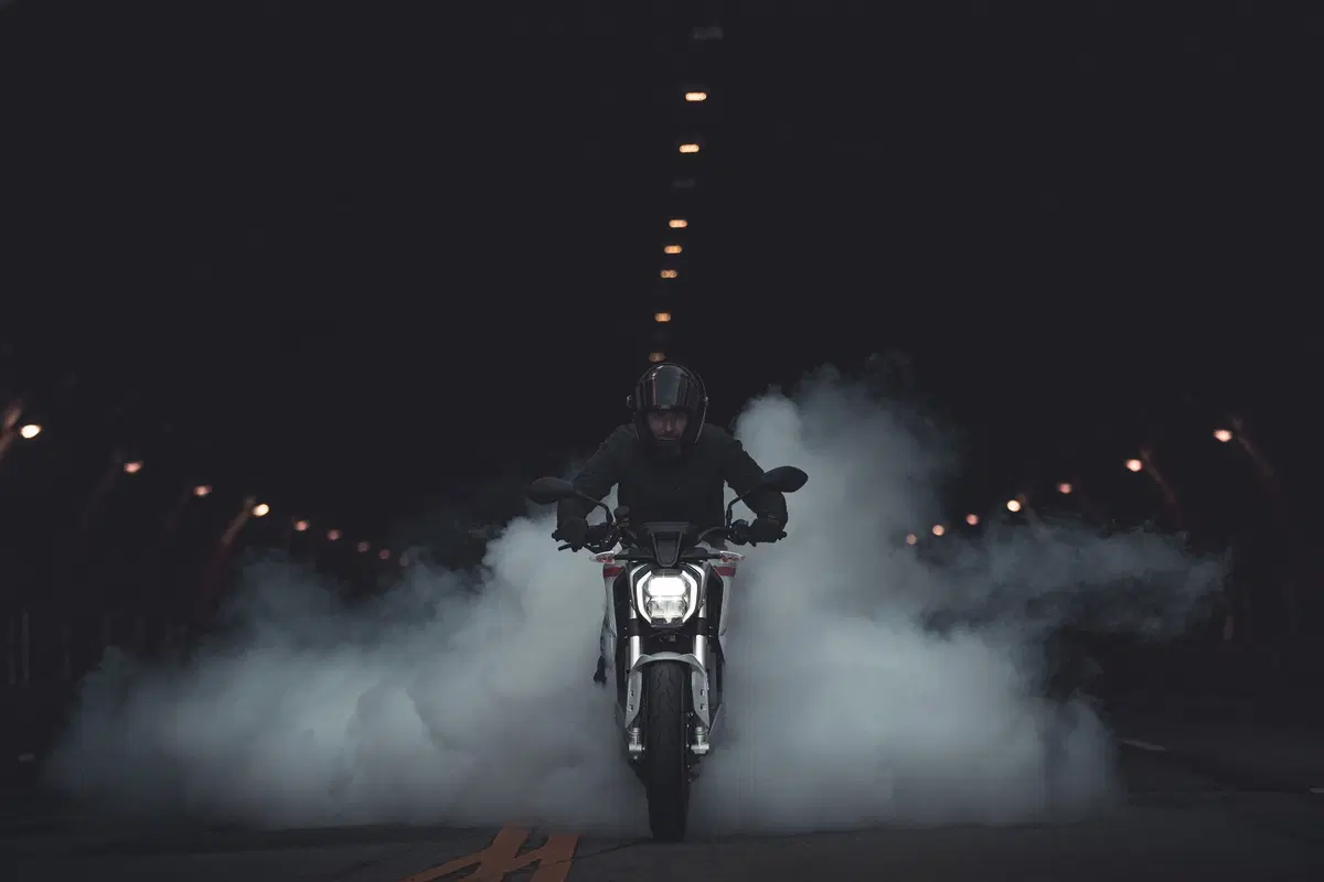 Zero SR/F. Lancia la sfida alle moto tradizionali (25)