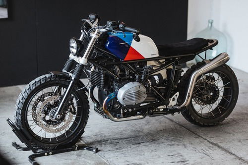 BMW R NineT: un kit per trasformarla, con tanta fibra di carbonio