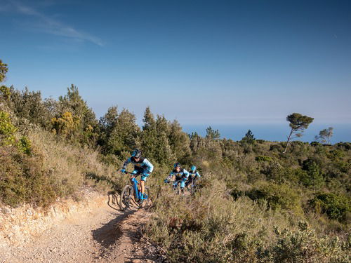 Vittorio Gambirasio passa all'e-enduro con Giant (7)