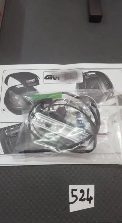 KIT FANALE BAULETTO E370 Givi