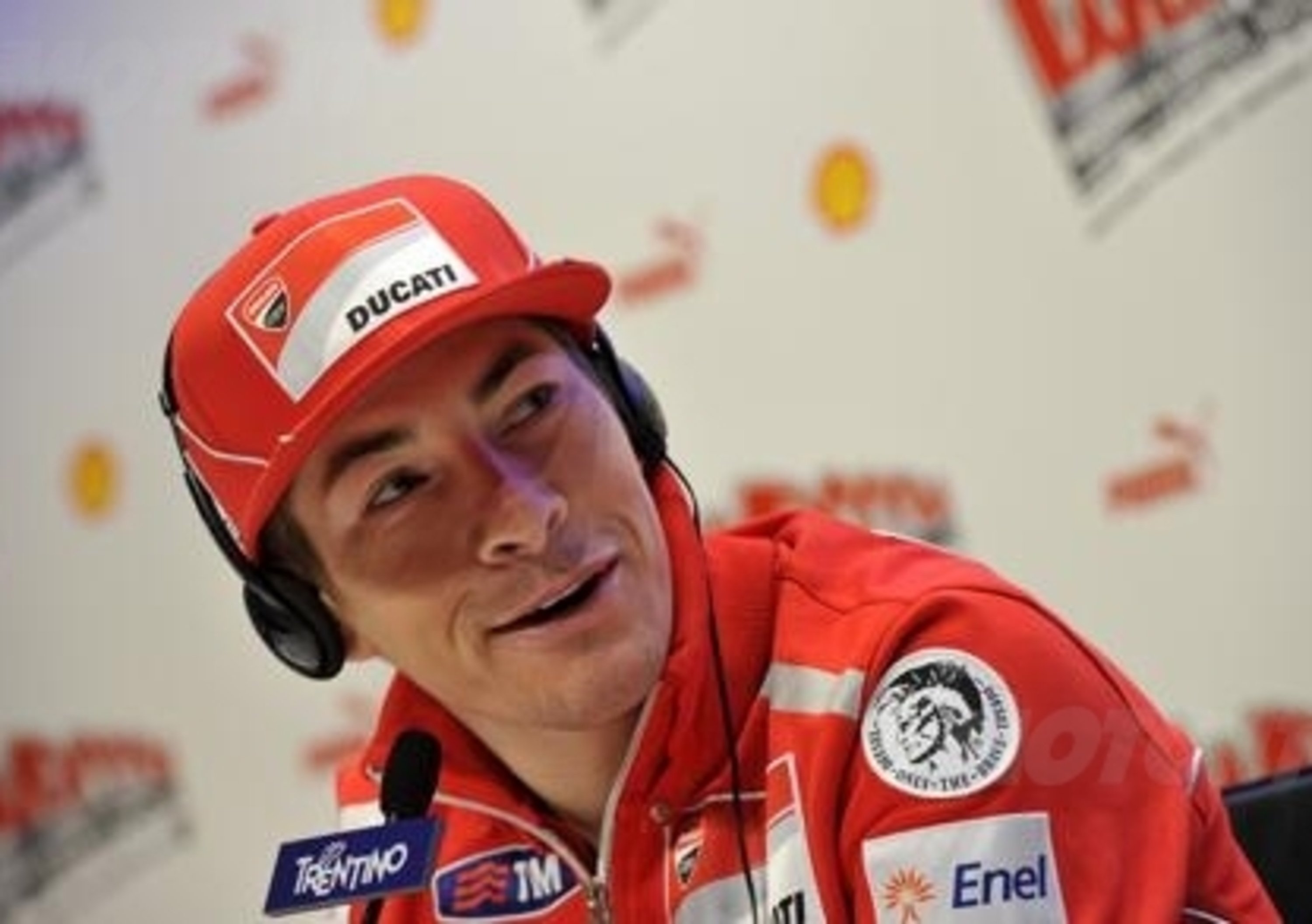 Nel box Ducati nessun muro tra Nicky e Valentino