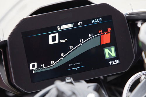 La Core 3 sul display della BMW S1000RR 2019