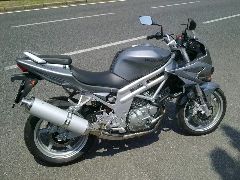 Hyosung Comet GT 650 R (2005 - 16) (2)