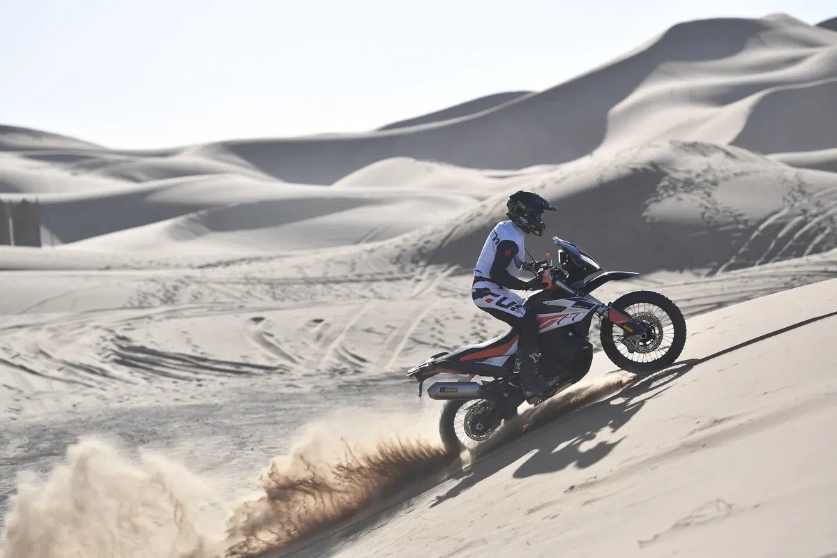  KTM 790 Adventure e 790 Adventure R: Test anteprima in Marocco (2)