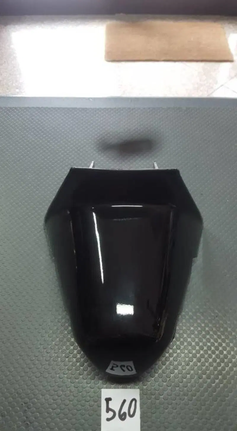 PUNTALE SELLA NERO LUCIDO SR 50 125 150 Aprilia