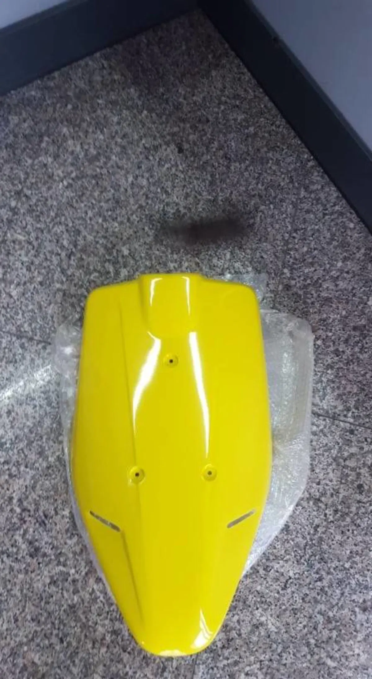 SCUDO ANT. GIALLO LIME AMICO 50 Aprilia