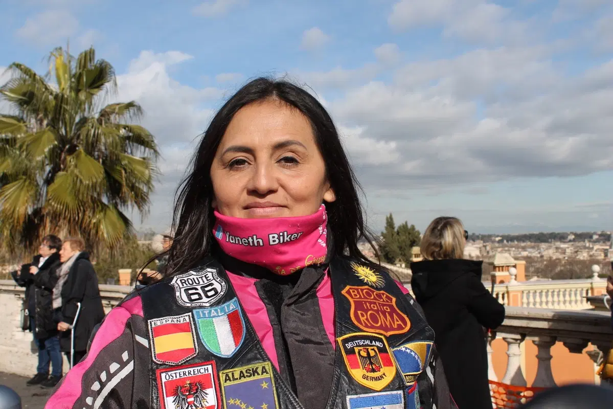 Yaneth: una giramondo in moto nel nome delle donne (14)