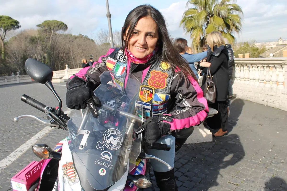 Yaneth: una giramondo in moto nel nome delle donne (10)