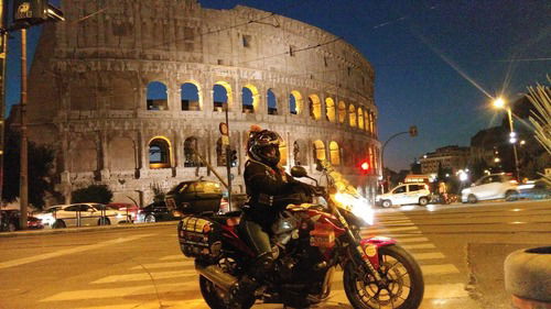 Yaneth: una giramondo in moto nel nome delle donne (5)