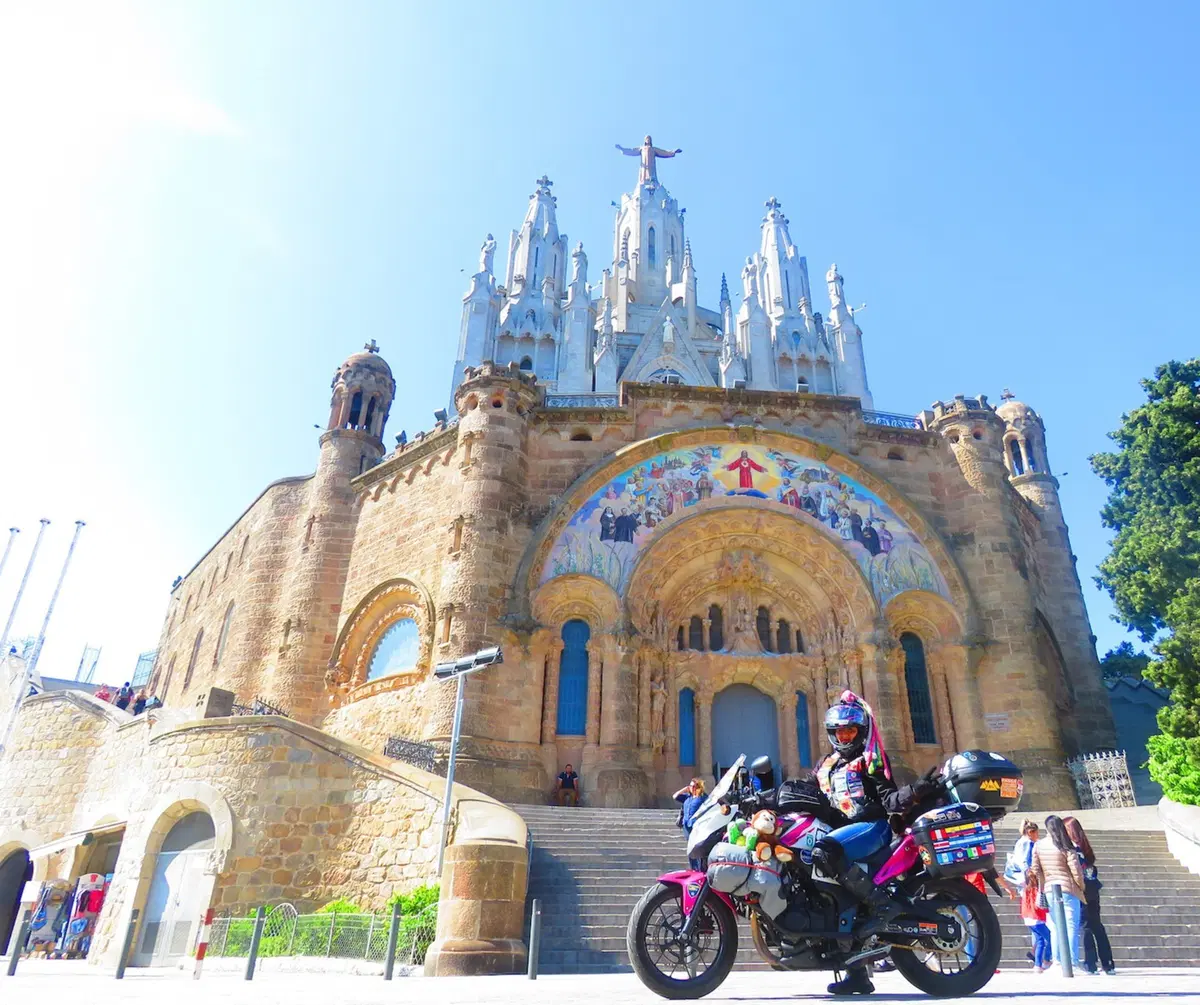 Yaneth: una giramondo in moto nel nome delle donne (17)