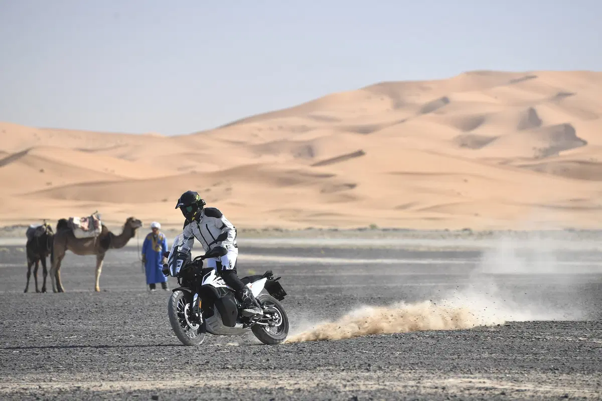  KTM 790 Adventure e 790 Adventure R: Test anteprima in Marocco (8)