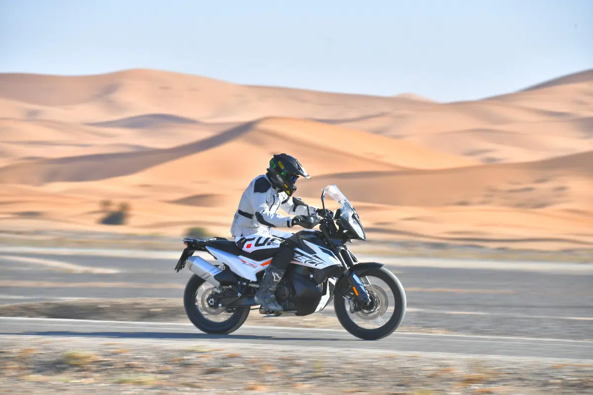  KTM 790 Adventure e 790 Adventure R: Test anteprima in Marocco (10)