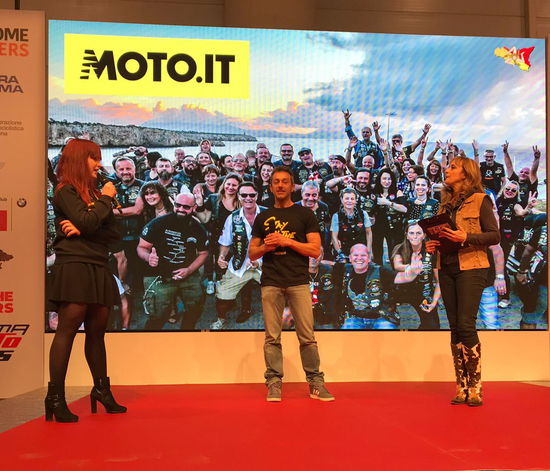 i nostri Serena Liso e Antonio Privitera sul palco di #WelcomeBikers in compagnia di Cromilla