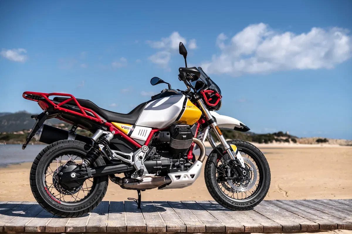 Moto Guzzi V85TT TEST: video anteprima (21)