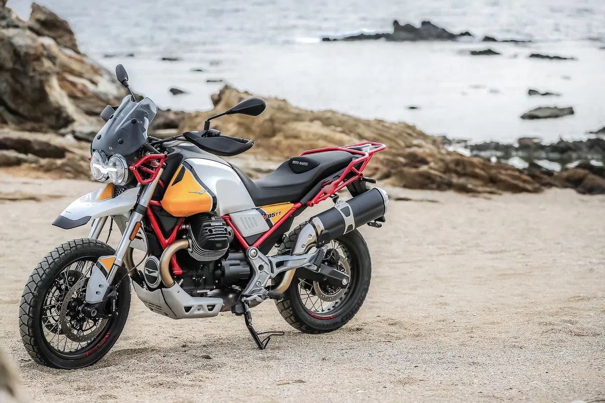 Moto Guzzi V85TT TEST: video anteprima (22)