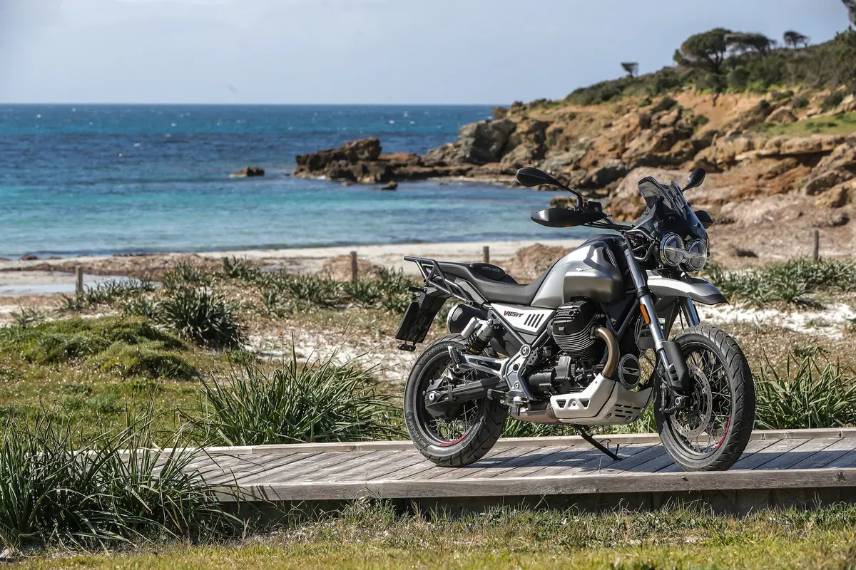 Moto Guzzi V85TT TEST: video anteprima (23)