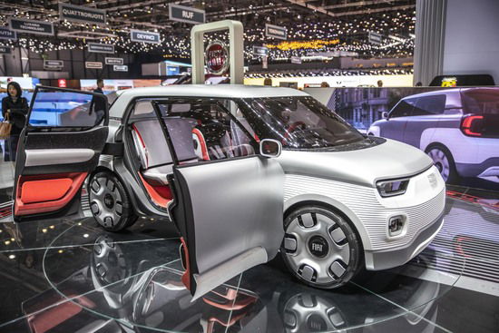 Fiat Centoventi, il concept tricolore per la mobilità popolare elettrica