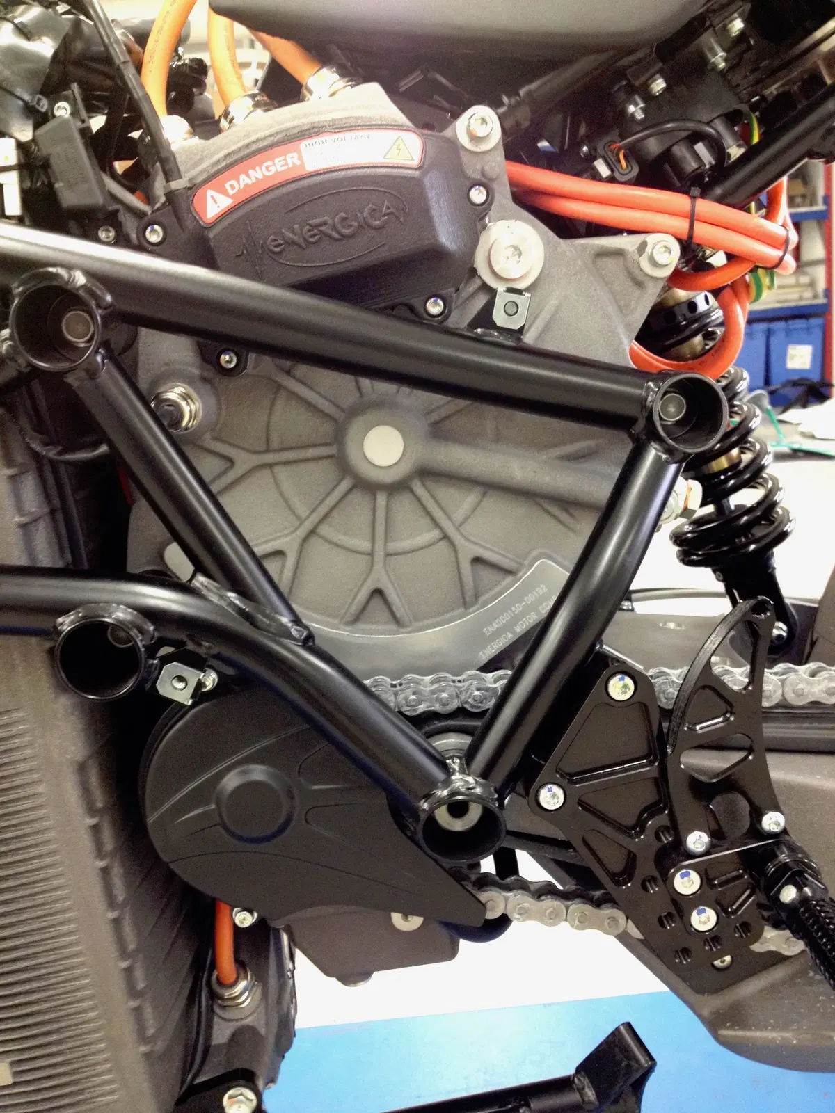 Energica Factory Tour: dietro le quinte e sotto il vestito (3)