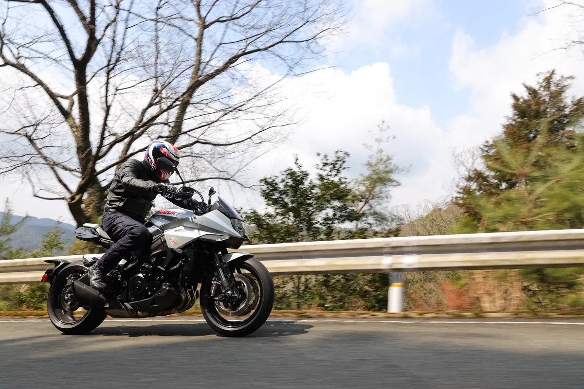 Suzuki Katana. Il ritorno della leggenda (4)