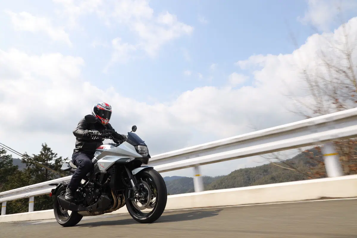 Suzuki Katana. Il ritorno della leggenda (3)