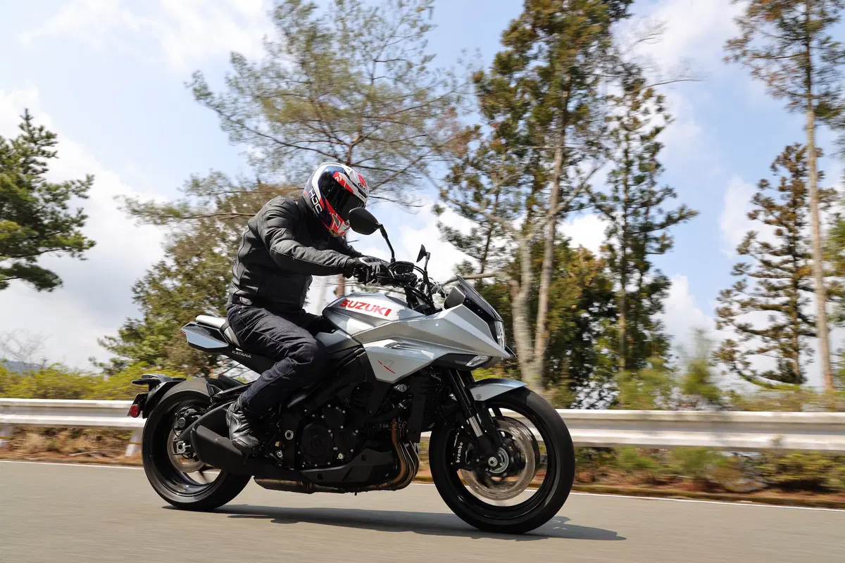 Suzuki Katana. Il ritorno della leggenda (8)
