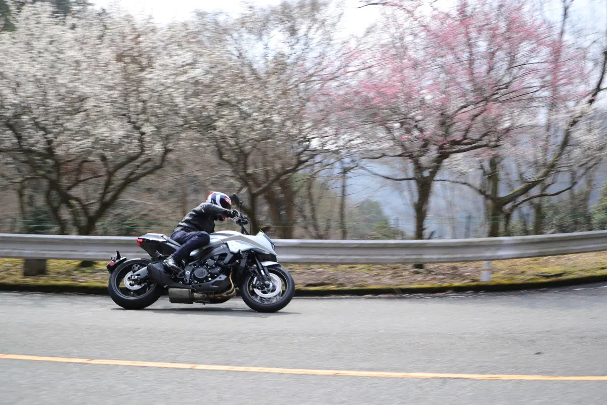 Suzuki Katana. Il ritorno della leggenda (11)