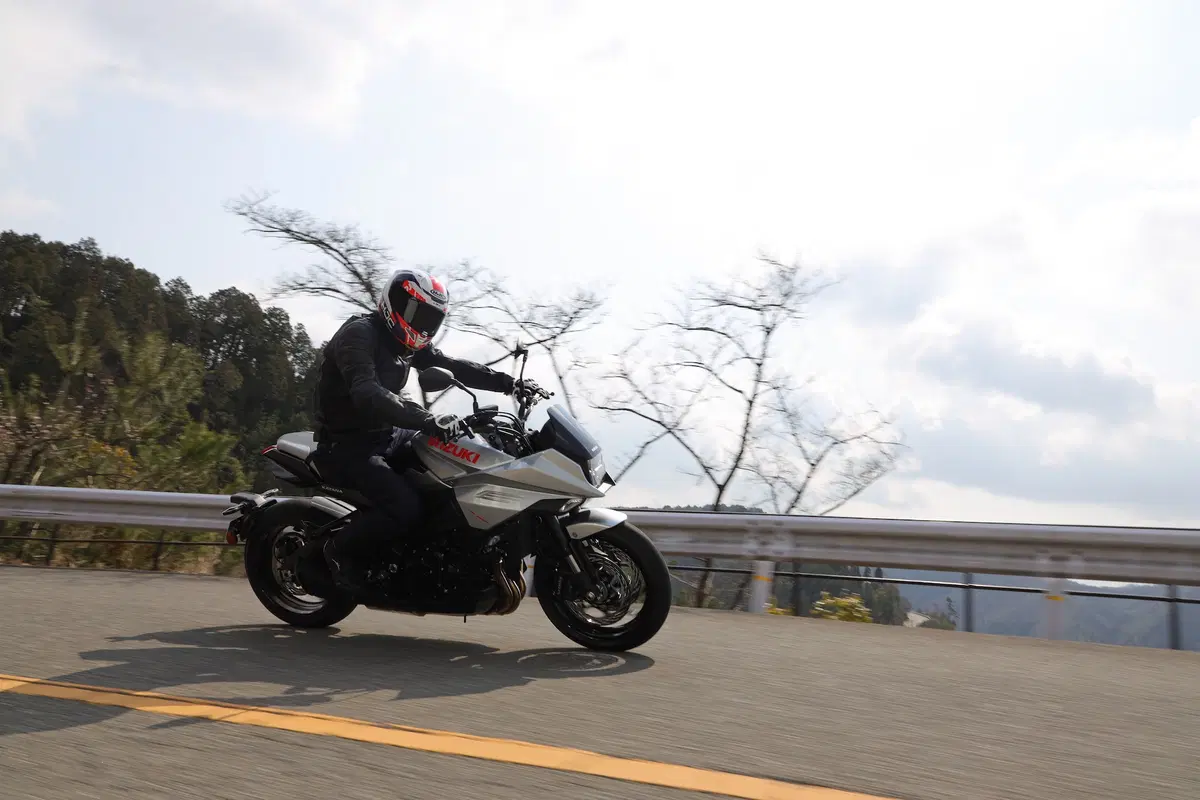 Suzuki Katana. Il ritorno della leggenda (9)