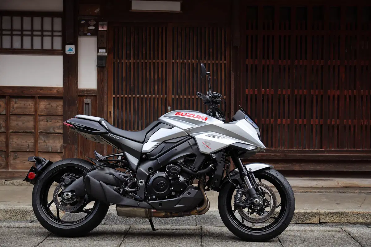 Suzuki Katana. Il ritorno della leggenda (23)