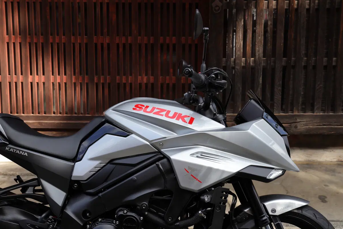 Suzuki Katana. Il ritorno della leggenda (24)