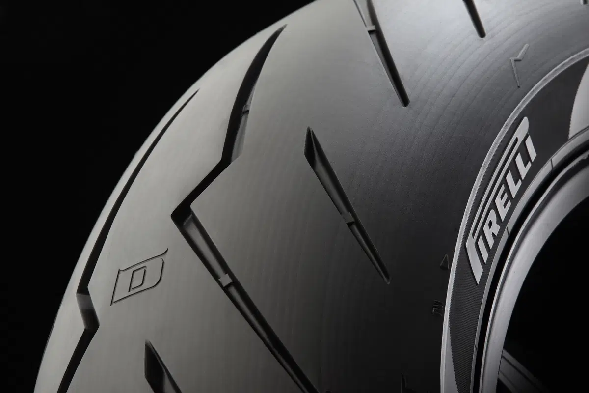 Pirelli Diablo Rosso III (4)