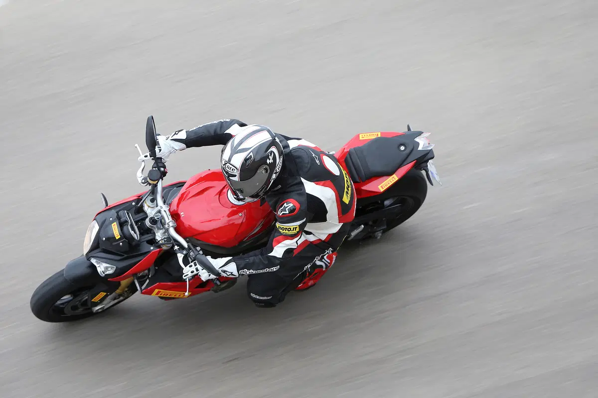 Pirelli Diablo Rosso III