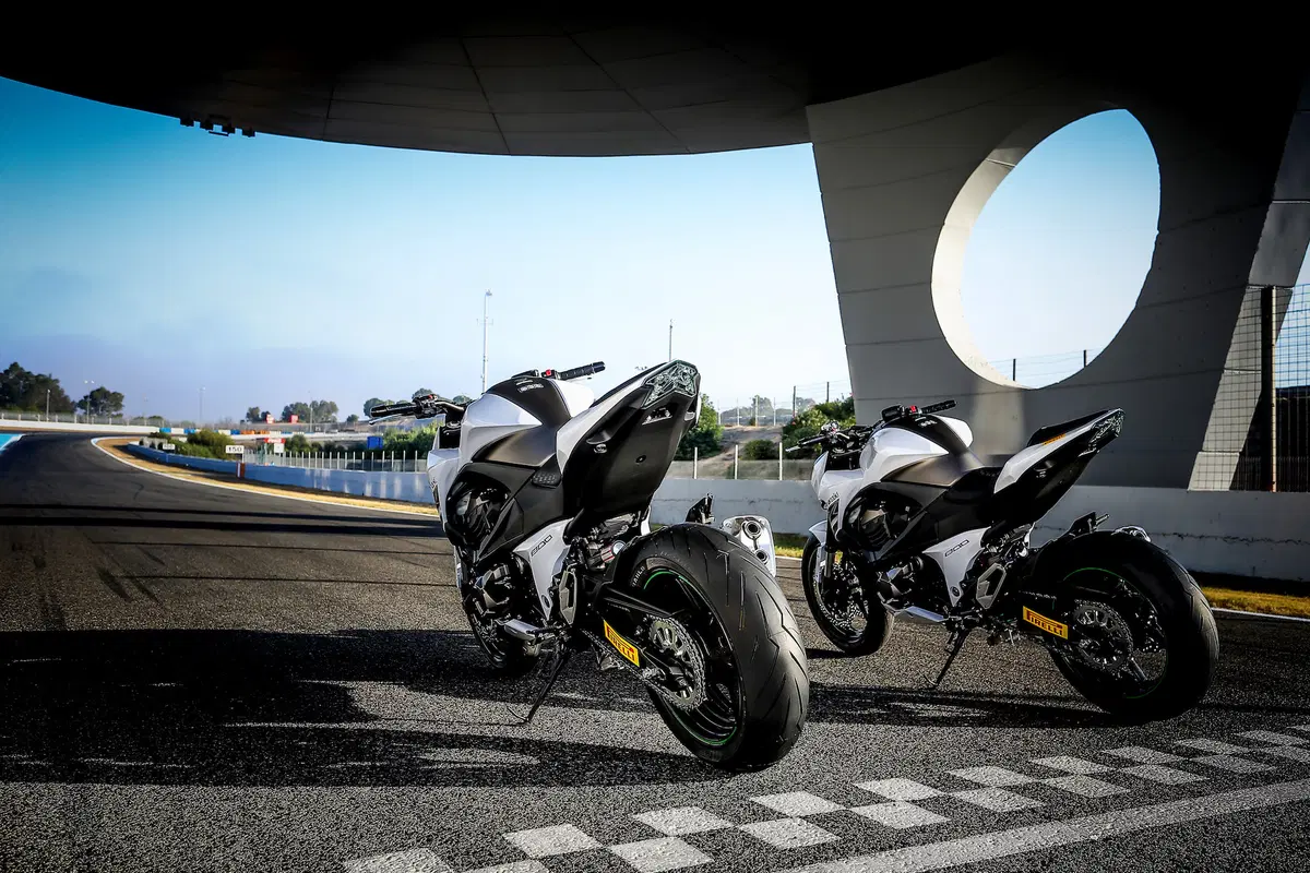 Pirelli Diablo Rosso III (14)