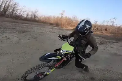 Fantic Motor Enduro 250: dalla citt&agrave; all'enduro senza carrello