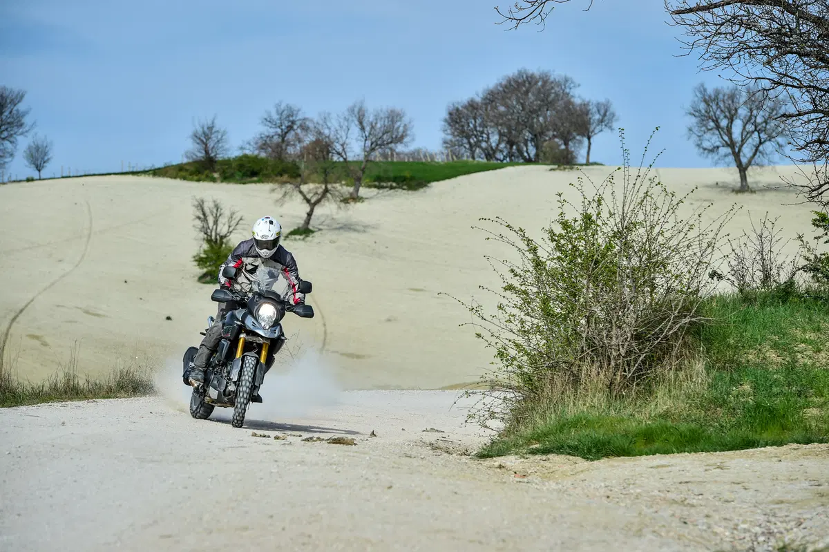 Suzuki V-Strom 1000 ABS (9)