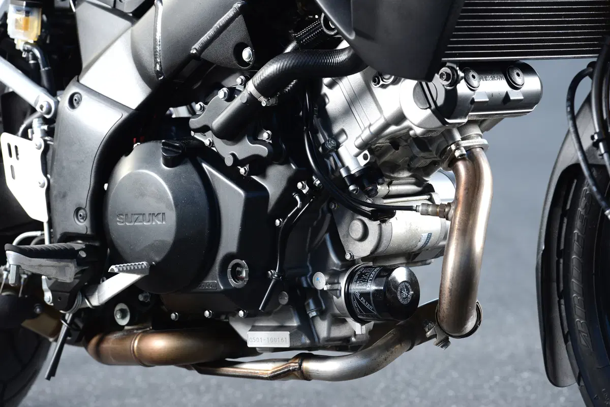 Suzuki V-Strom 1000 ABS (14)