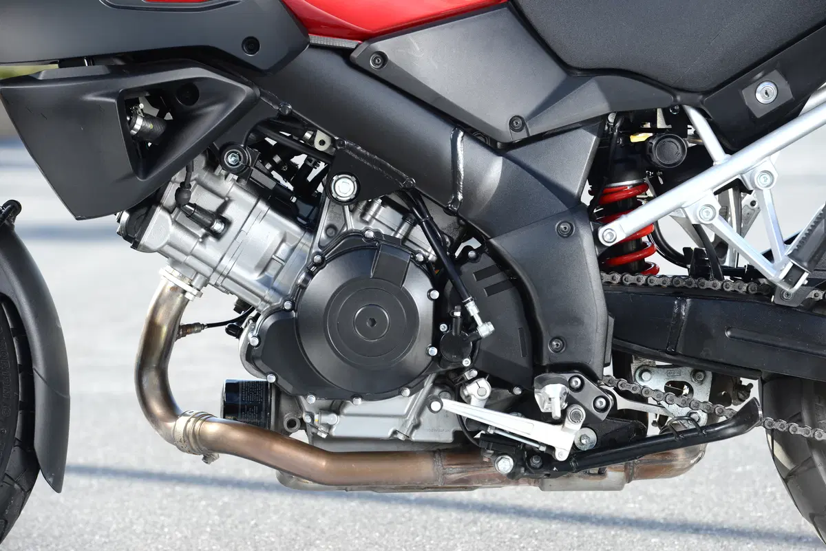 Suzuki V-Strom 1000 ABS (15)