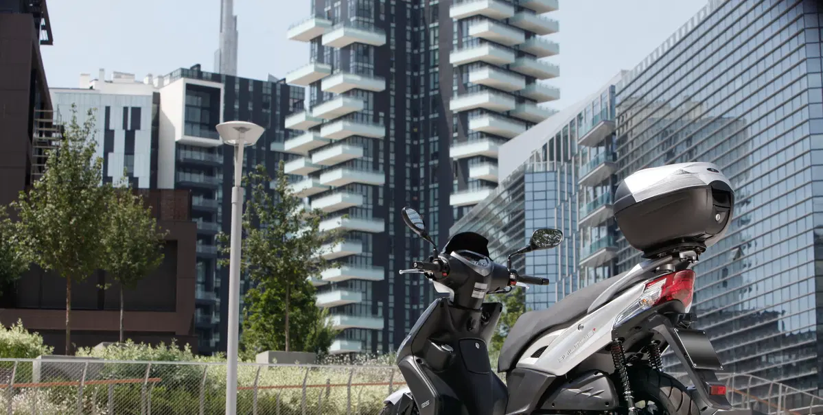 Kymco Agility 125 Agility 125i R16 + (2016 - 17) (9)