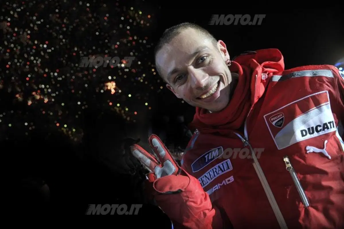 Il saluto di Valentino Rossi dal Wrooom 2011 (2)